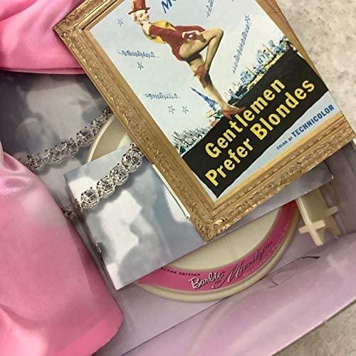 バービー バービー人形 17451 Barbie Doll as Marilyn Monroe in the Pink Dress from Gentlemen Prefer Bl_2