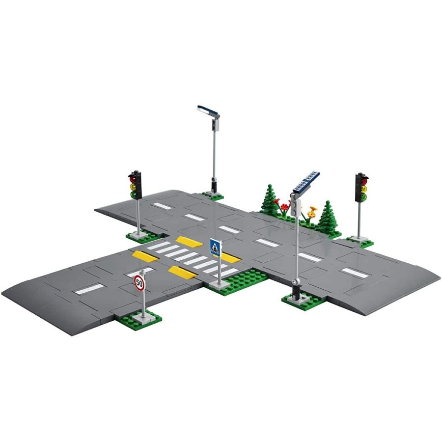 レゴ シティ 60304 LEGO City Road Plates 60304 - Building Toy Set, Featuring Traffic Lights, Trees, Glow i｜maniacs-shop｜02