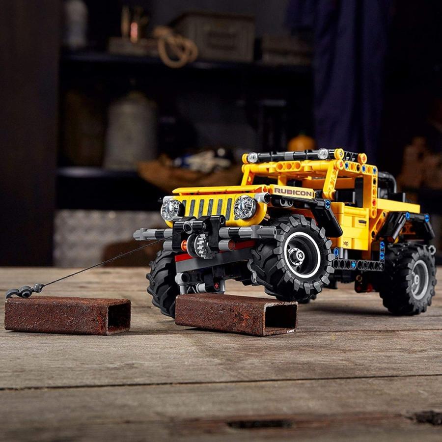 模型です。 Amazon.co.jp: LEGO Technic Jeep Wrangler 42122; an Engaging
