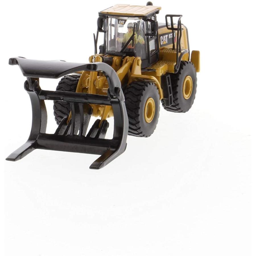 Diecast Masters ミニチュア ミニカー 85950 CAT Caterpillar 972M Wheel Loader with Log Fork and Operato｜maniacs-shop｜03