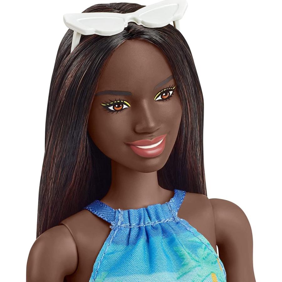 バービー バービー人形 GRB37 Barbie Loves The Ocean Doll with Brown Hair Weariing Tropical Print Dres