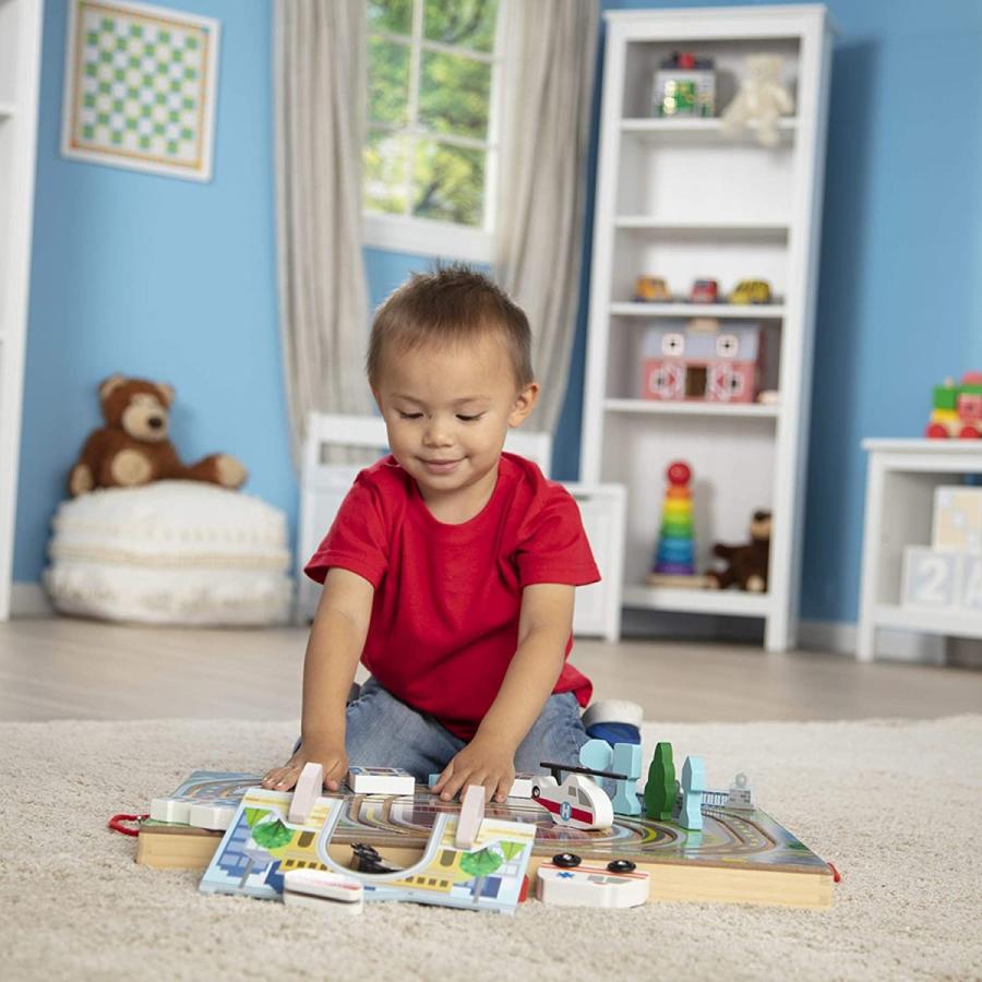 メリッサ\u0026ダグ おもちゃ 知育玩具 MND50535 Melissa \u0026 Doug 18-Piece Wooden Take-Along Tabletop Townの画像
