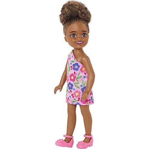 バービー バービー人形 HGT07 Barbie Chelsea Doll (Brunette Curly Hair) Wearing One-Shoulder Flower-Pr