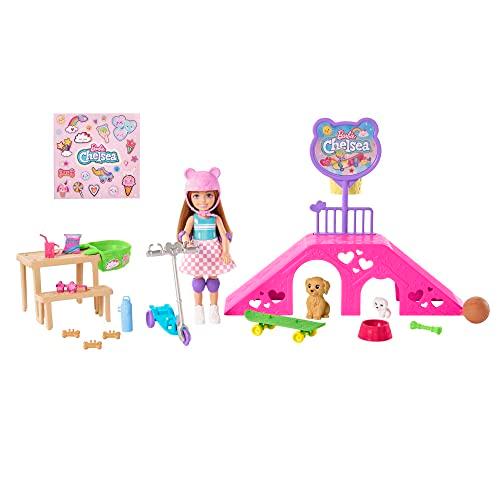 バービー バービー人形 HJY35 Barbie Chelsea Doll & Skate Park Playset with 2 Puppies, Skate Ramp, Sco｜maniacs-shop