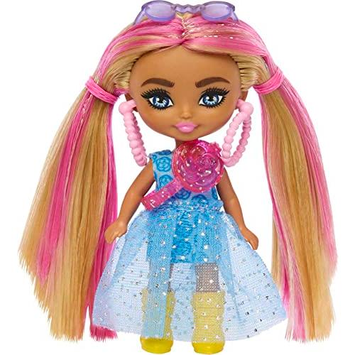 バービー バービー人形 HNR61 Barbie Extra Mini Minis Doll with Pink-Streaked Blonde Pigtails Wearing