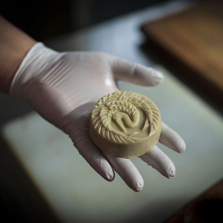 月餅ミニ |  | 02