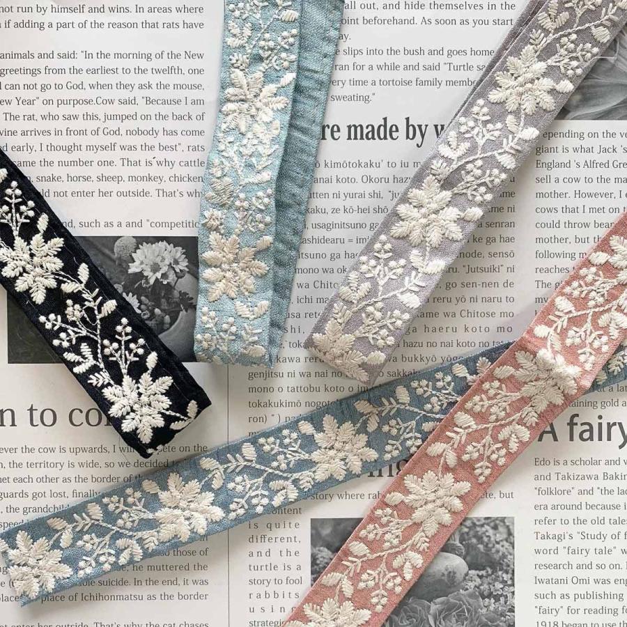 インド刺繍リボン 30mm 乳白のボタニカルライン刺繍リボン 10cm単位