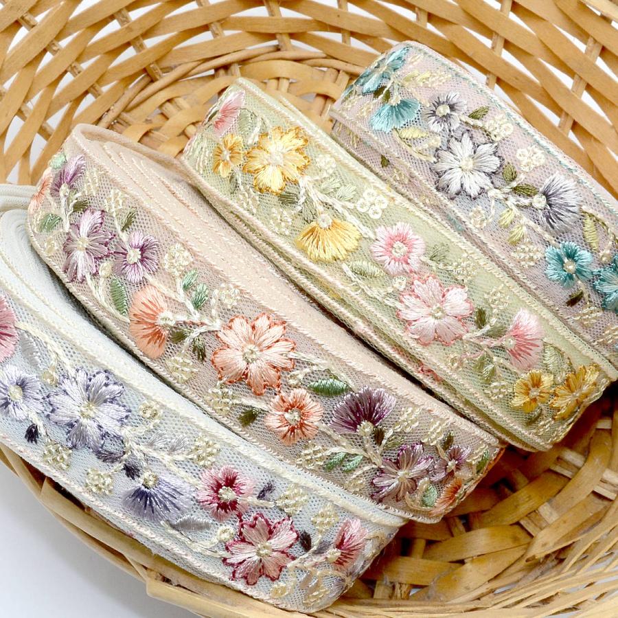インド刺繍リボン スパンコール付き煌めくつぼみと花柄刺繍 インド刺繍リボン スパンコール付き煌めくつぼみと花柄刺繍