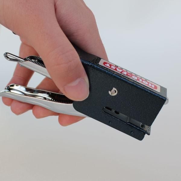 かっこいい ホチキス おしゃれ サビや傷に強い ハンマートーン仕上げ ペンコ Penco ステープラー ホッチキス 持ちやすい レッド グリーン ネイビー アイボリー Penco Stapler マンモスビレッジ Yahoo 店 通販 Yahoo ショッピング