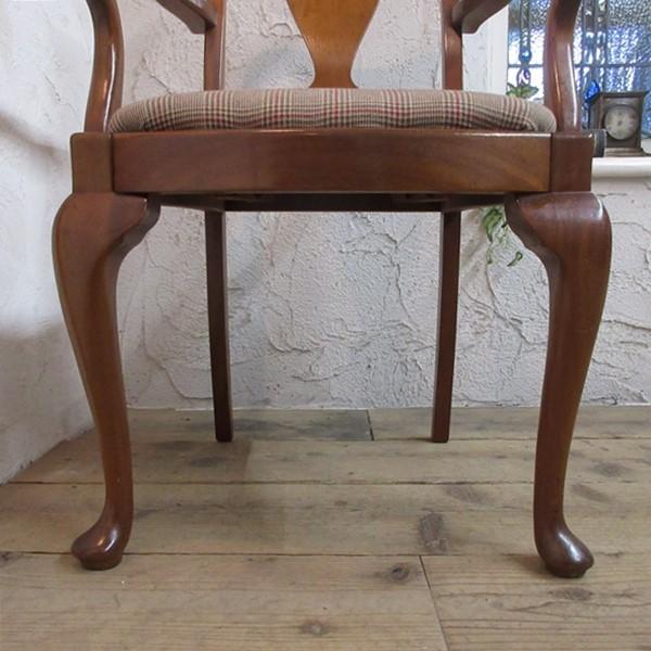 イギリス アンティーク 家具 アームチェア クイーンアンチェア 4537e イギリス アンティーク 家具 アームチェア クイーンアンチェア