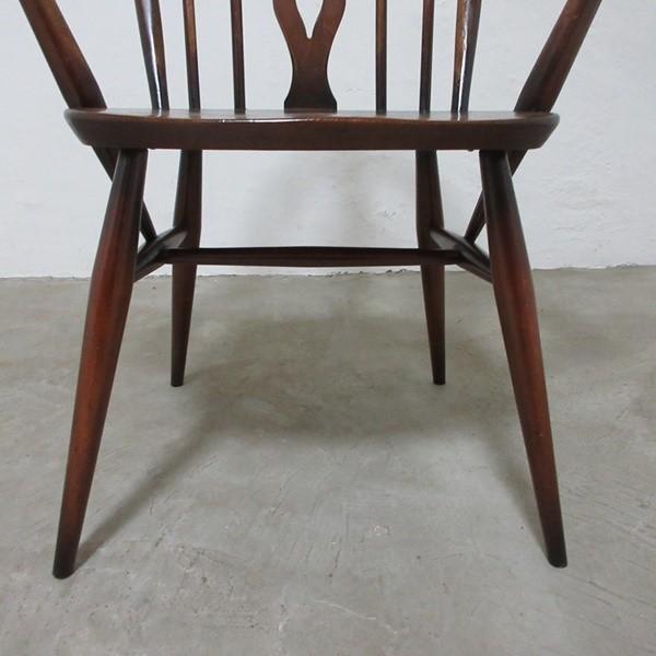 イギリス ヴィンテージ 家具 アーコール シスルバック アームチェア 4839e イギリス ビンテージ 家具 アーコール Ercol アームチェア シスル