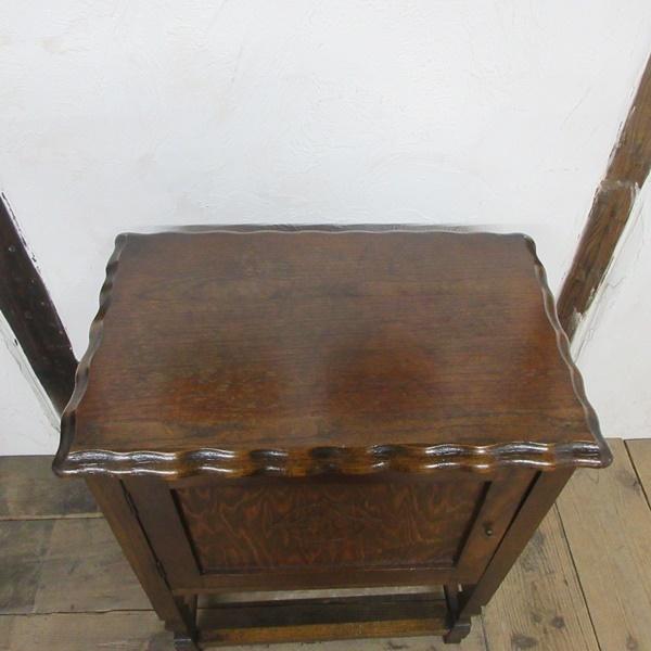 イギリス アンティーク 家具 小さな カップボード サイドキャビネット