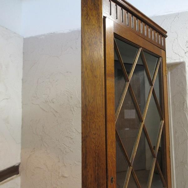 イギリス アンティーク 家具 コーナーキャビネット 飾り棚 英国 6958d イギリス アンティーク 家具 コーナーキャビネット カップボード