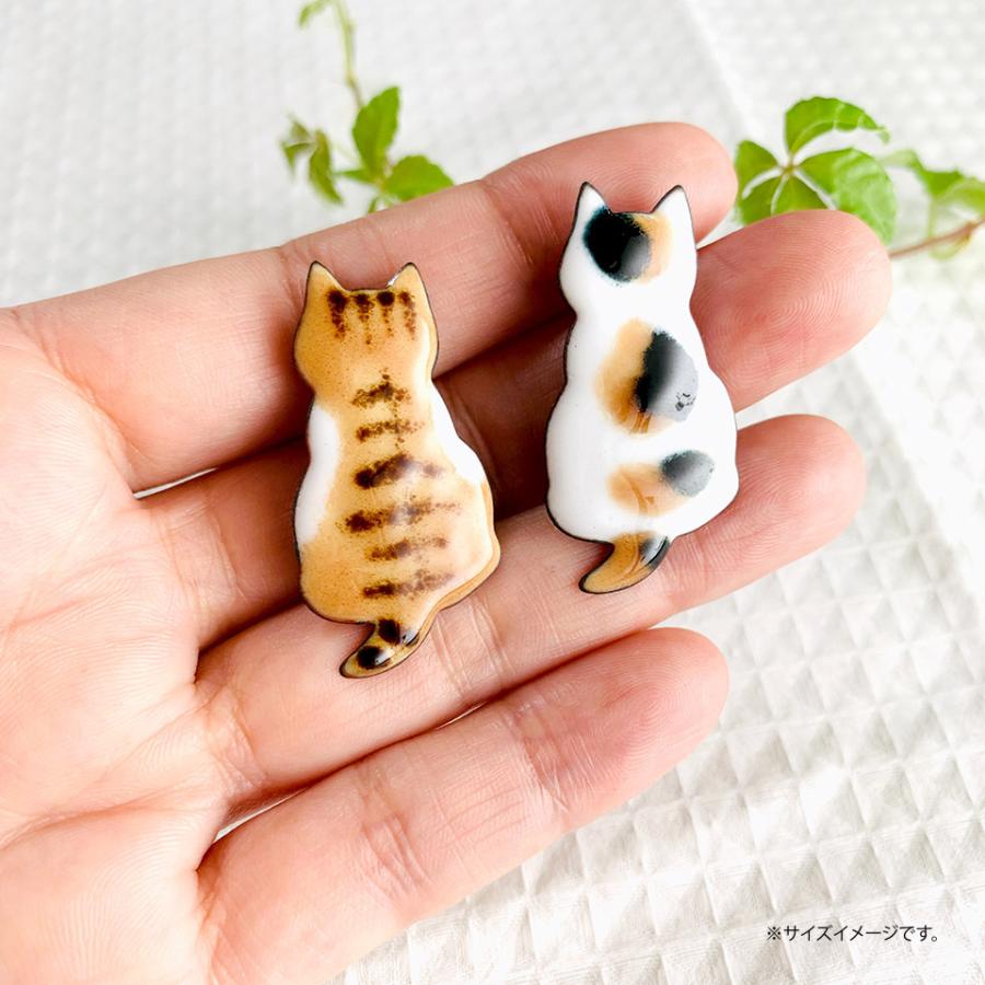 七宝焼きブローチ 35 猫 三毛猫 白猫 黒猫 キジトラ 茶トラ 七宝焼き 猫雑貨 おしゃれ猫 後ろ姿 かわいい ブローチ 癒し 手作り 糸島 送料無料 のび工房 Nobi 35 万福九州 通販 Yahoo ショッピング