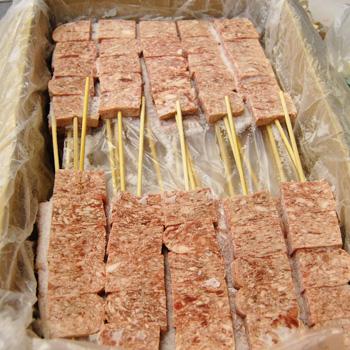 《送料込》 商番607 焼き鳥　ジャンボ牛串1本100g×100本 【2665860076】(14500円)