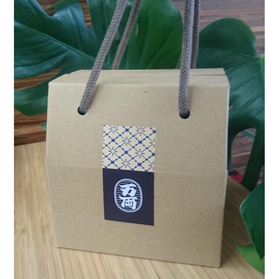 九州の甘口醤油　万両の100ｍｌ　色々５本いりギフトBOX手提げひも付き |  | 02