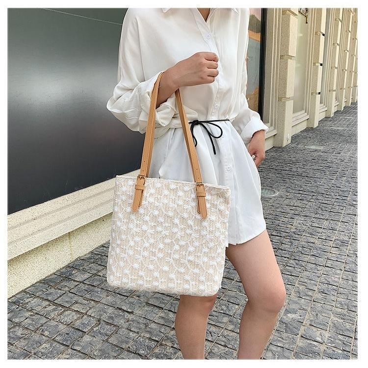 かごバッグ トートバッグ 夏 大容量 かご バッグ 編みバック レディースバック 手提げ レース 切り替え 無地 かばん カバン ショルダーバッグ 夏物 コーデ 気質アップ