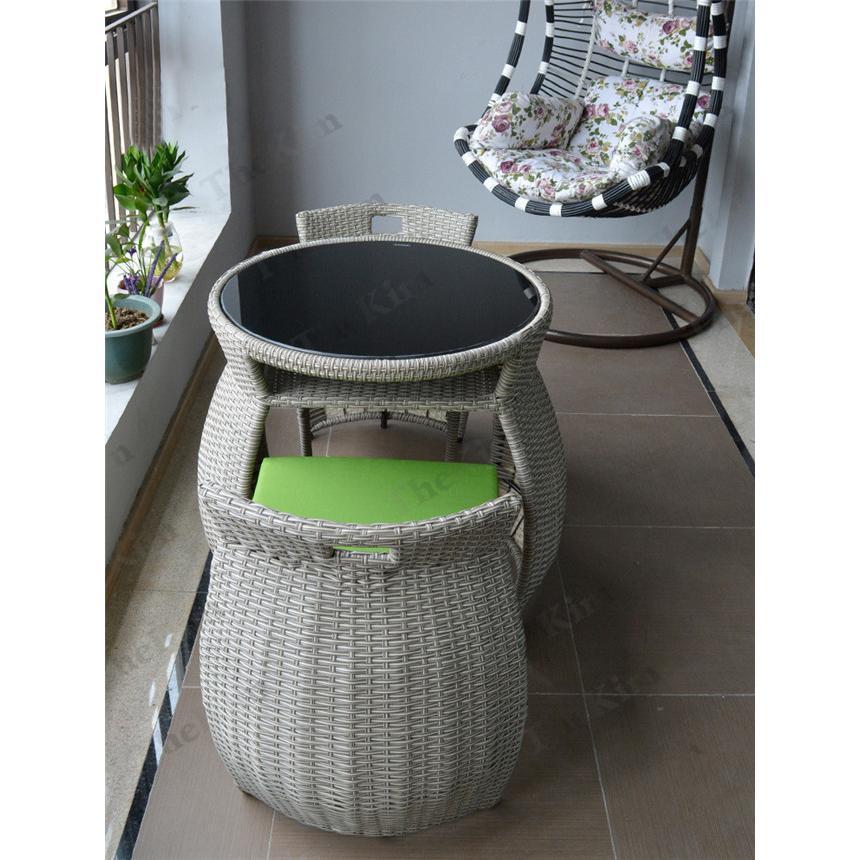 【新品 未使用 日本製】 ラタン調 テーブル チェアー 3点セット ガーデンテーブル ガーデンソファー チェア収納可能 コンパクト 防水 省スペース 屋外家具 ベランダ ホテル 【JSB1222815009】(43648円)