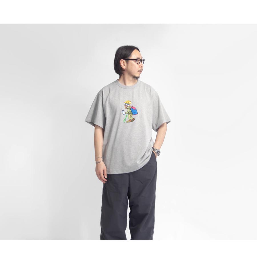 NANGA（ナンガ） エコハイブリッド アウトドアマン プリントTシャツ 