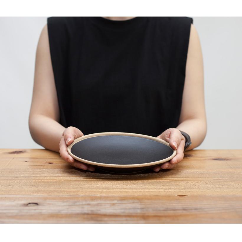 波佐見焼 利左エ門窯 玄マット 六寸皿 陶器 中皿 取り皿 丸皿 かわいい