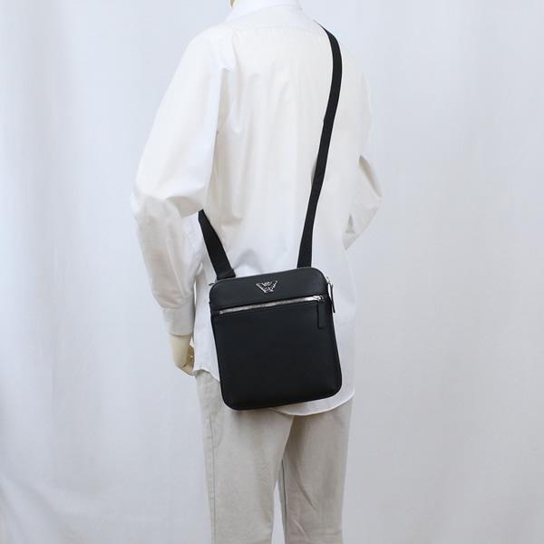 EMPORIO ARMANI エンポリオアルマーニ ショルダーバッグ 斜め掛け
