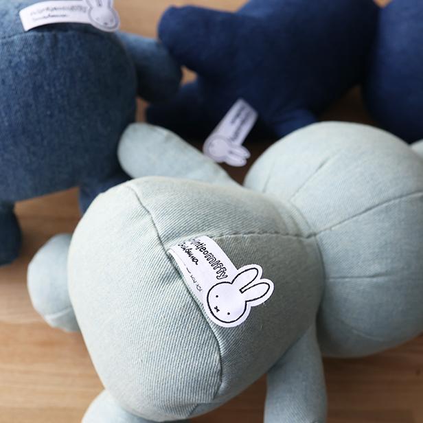 公式ショップ)スタイリッシュなデニム生地のぬいぐるみ ミッフィー BON