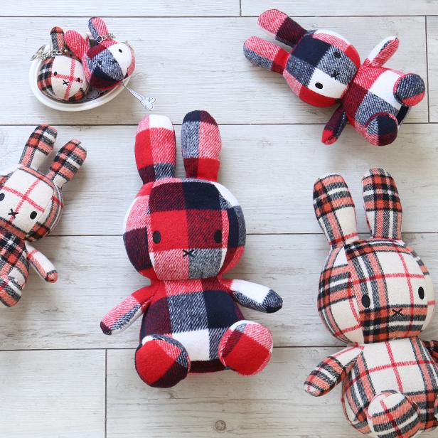 公式ショップ)やわらかいフランネル生地のチェック柄ぬいぐるみ