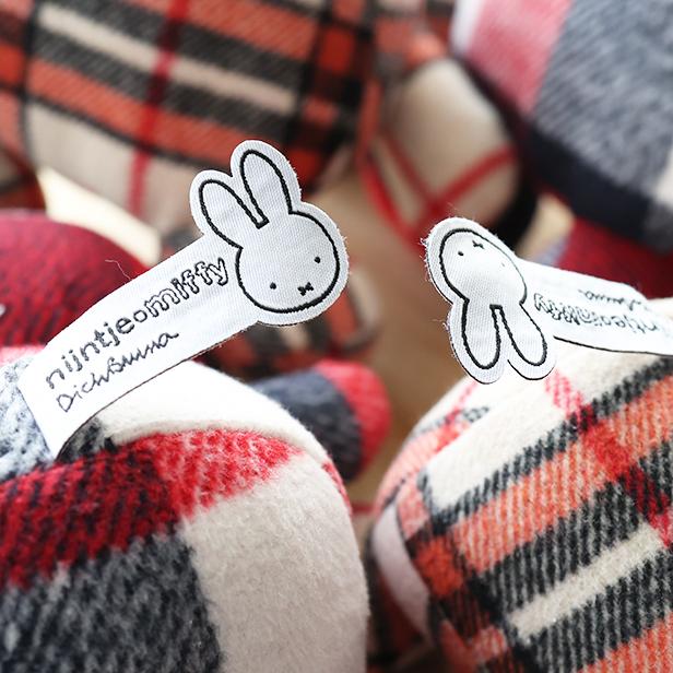 公式ショップ)やわらかいフランネル生地のチェック柄ぬいぐるみ