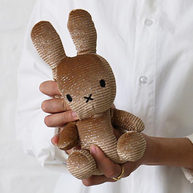 公式ショップ)スパークルコーデュロイのぬいぐるみ ミッフィー BON TON