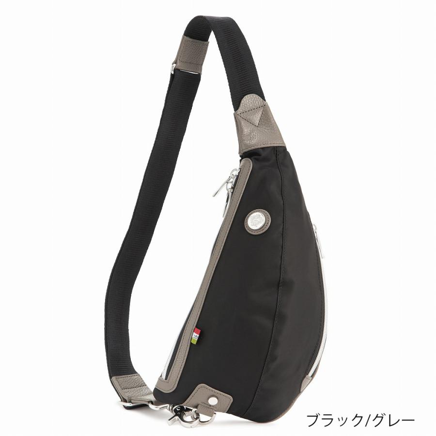 未使用に近い✨OROBIANCO オロビアンコ ボディバッグ ナイロン×レザー Orobianco（オロビアンコ） バッグ ボディバッグ ショルダーバッグ