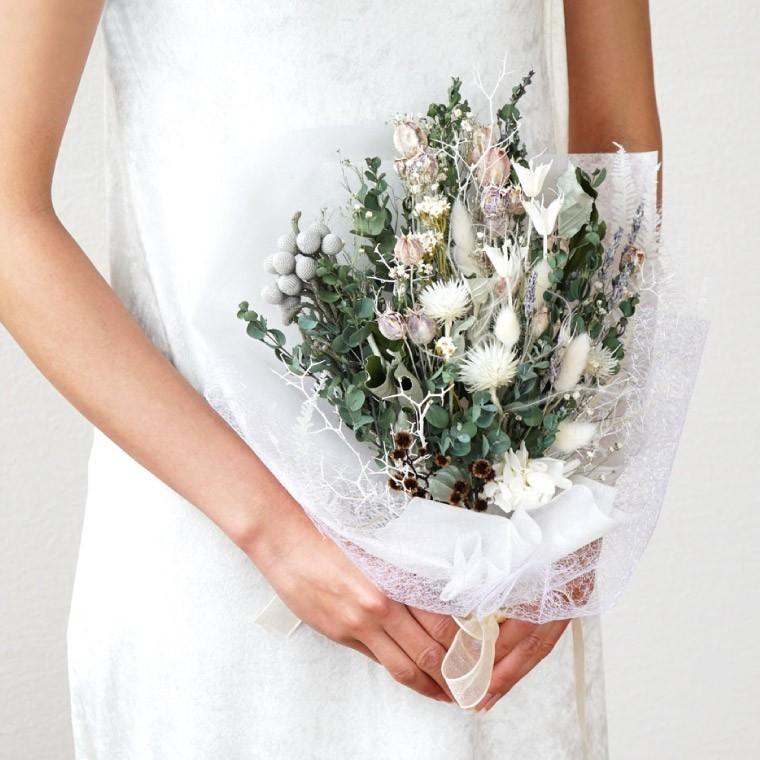 結婚祝い 花 ドライフラワー 花束 ホワイト スワッグ S 結婚式 祝電 電報 おしゃれ プレゼント 退職祝い 誕生日 ギフト 女性 30代 40代 Dry 08 横浜花まりかフラワーギフト専門店 通販 Yahoo ショッピング