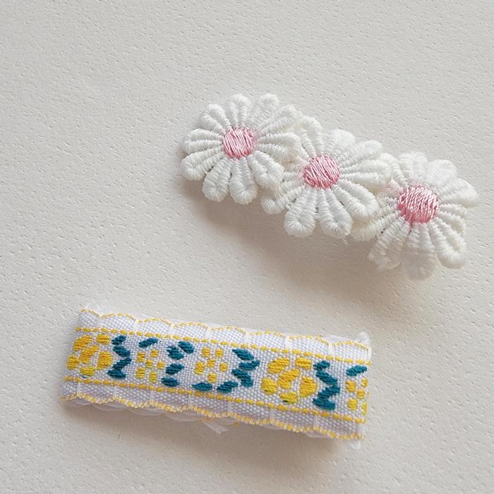 刺繍糸パステルカラーお花♡ベビーヘアクリップ　ヘアゴム 刺繍糸パステルカラーお花♡ベビーヘアクリップ ヘアゴム