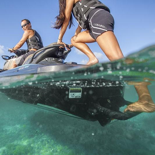 Sea-Doo SEA-DOO リトラクタブル式 ボーディング・ステップ GT Sea-Doo SEA-DOO リトラクタブル式 ボーディング・ステップ GT