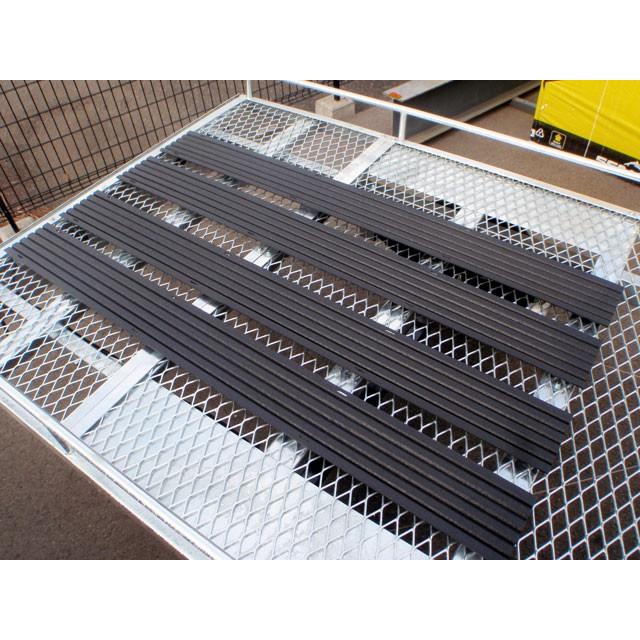 CaliberMultiGlides(トレーラー用レール)標準 4枚1セット *同 CaliberMultiGlides(トレーラー用レール)標準 4枚1セット *同