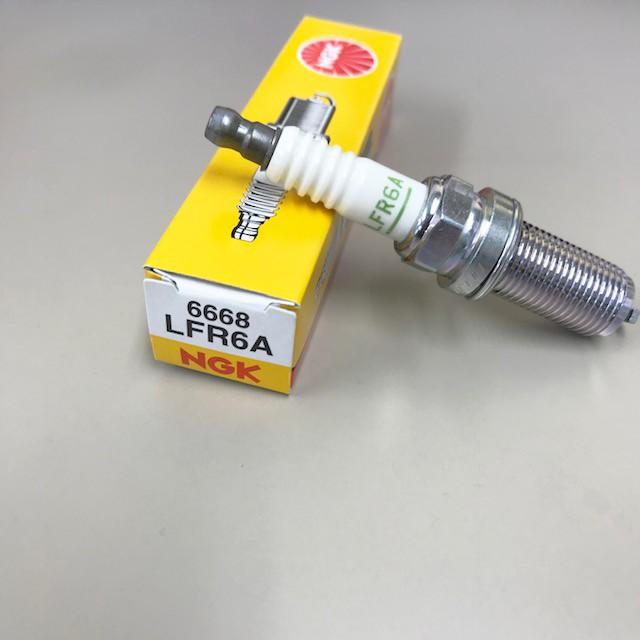 YAMAHA（ヤマハ）メンテナンスセット【FZS・FZR・VXR・VXS】オイル4L+