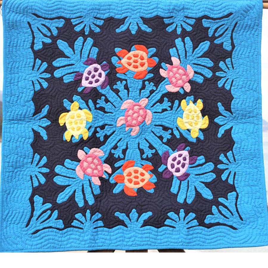 ハワイアンキルト タペストリー 完成品 ホヌマルチカラー 106cm 106cm fw 4242honu 白浜マリーナ Yahoo 店 通販 Yahoo ショッピング