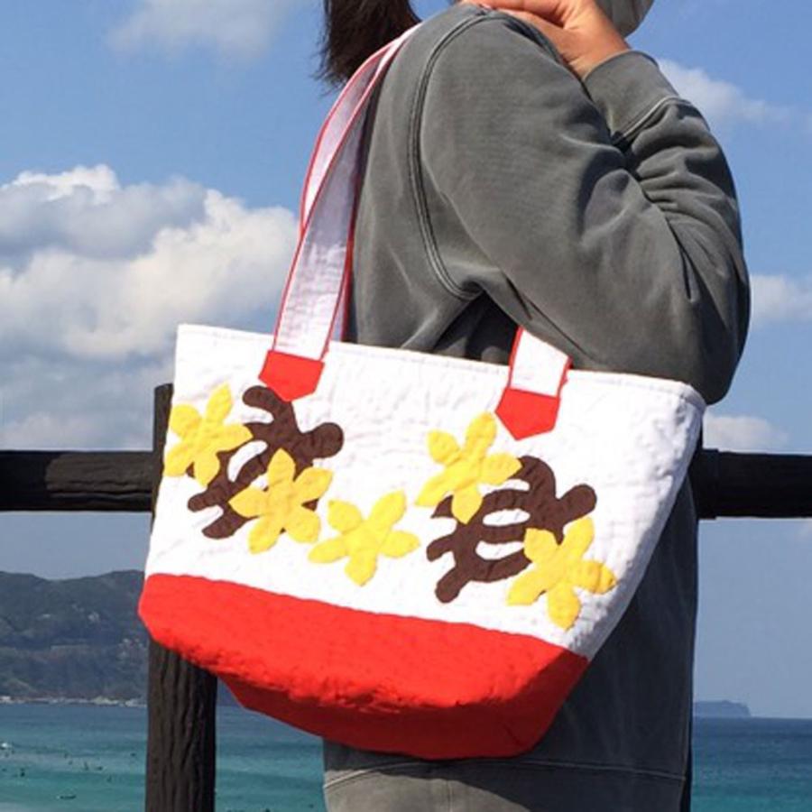 ハワイアンキルト バッグ ホヌ イエロープルメリア柄 ホワイト オレンジ ハンドバッグ レディースバッグ ss Hk Bag3 白浜マリーナ Yahoo 店 通販 Yahoo ショッピング