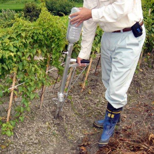 ハナオカ アルミ追肥機 ペットボトル差込アルミフレームタイプ ALT-01 