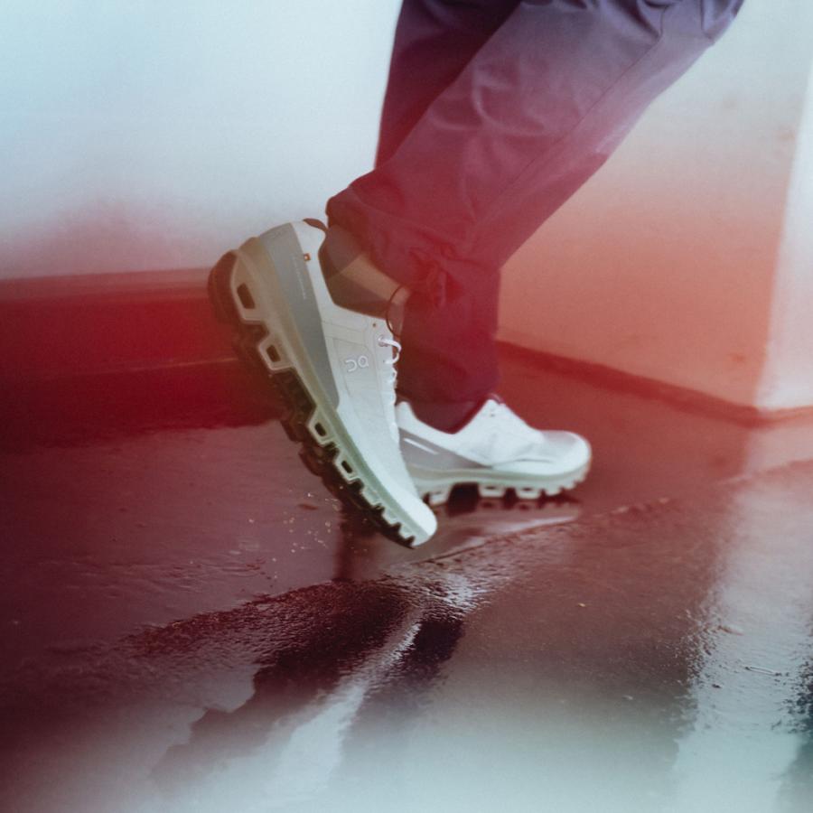 On（オン） On Cloudventure Waterproof クラウドベンチャー