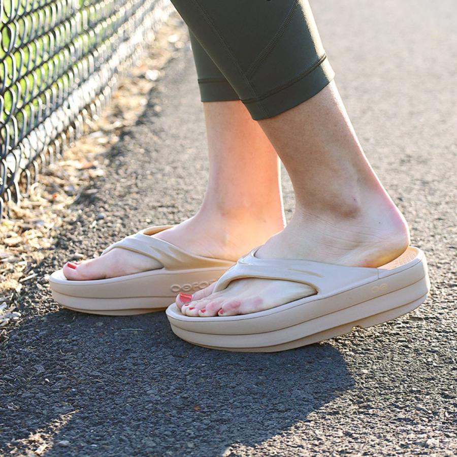 OOFOS ウーフォス OOmega レディース オールシーズン サンダル