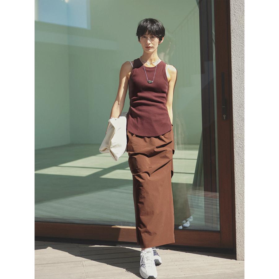 emmi エミ atelier タック入りストレッチタイトスカート