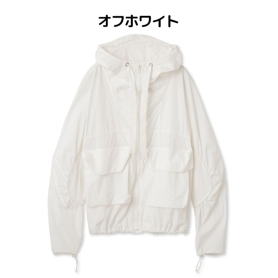 【新品未使用emmi 】ギャザーナイロンブルゾン　アイボリー エミ ギャザーナイロンブルゾン emmi | SHIROHATO(白鳩)