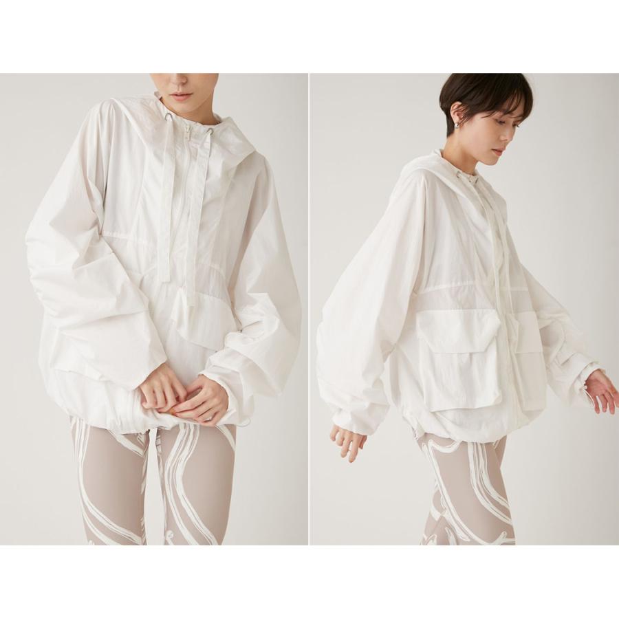 emmi エミ emmi emmi yoga ギャザーディテールビックブルゾン 