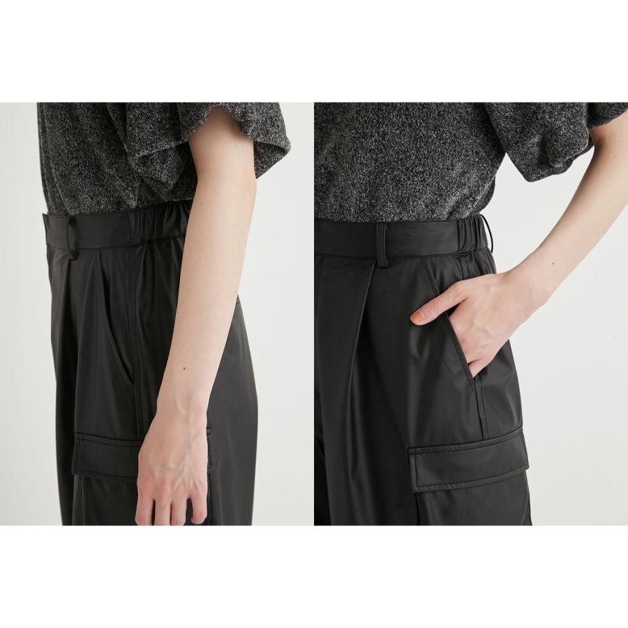 emmi エミ タックドロストフォルムカーゴパンツ レディース ブラック