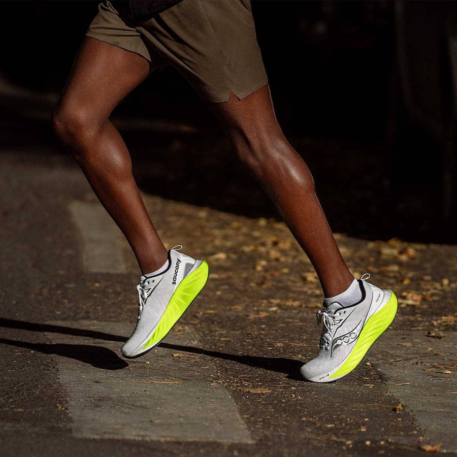 Saucony（サッカニー） Saucony TRIUMPH 22 WIDE トライアンフ22