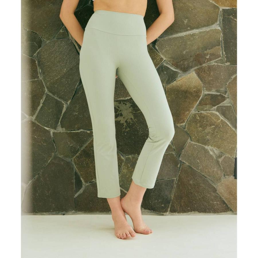 Julier（ジュリエ） ソフトリブフレアレギンス レディース グリーン