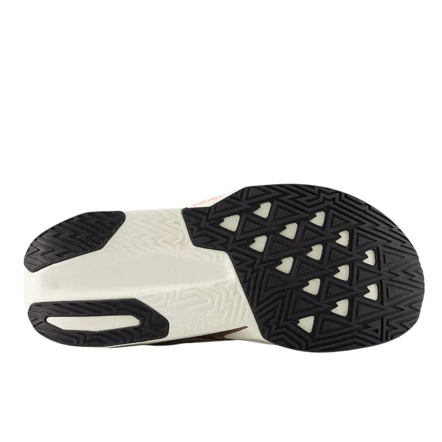 New Balance（ニューバランス） NEW BALANCE FuelCell Rebel v5