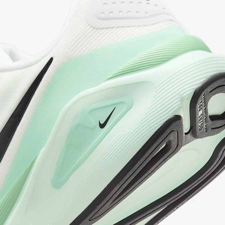 NIKE ナイキ STRUCTURE 26 ストラクチャー レディース ホワイト