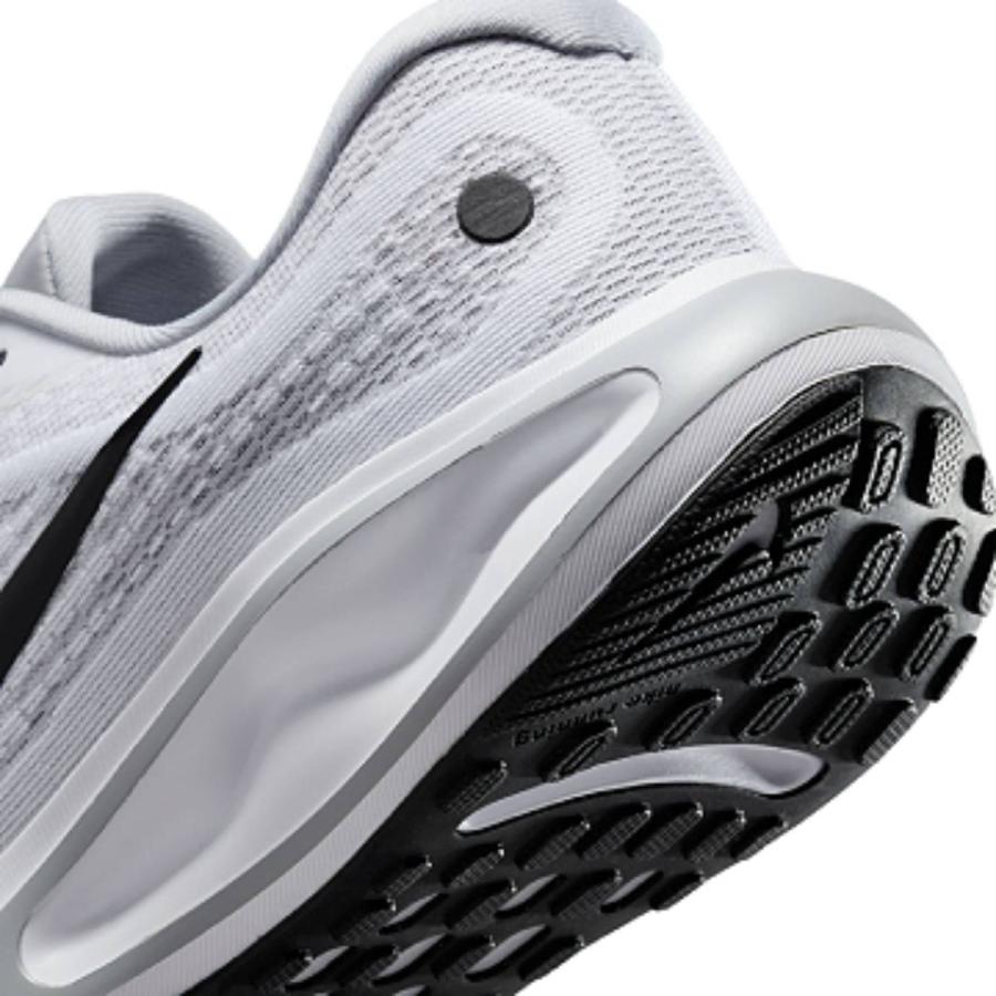 NIKE（ナイキ） NIKE JOURNEY RUN ジャーニー ラン レディース グレー