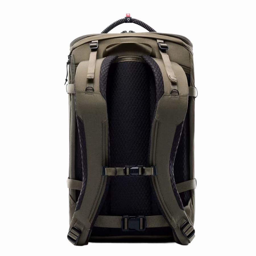 On（オン） On Speed Pack 30L スピードパック Glacier Black Olive